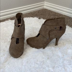Heeled booties